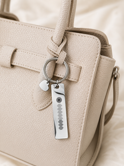 The Linea Signature Keychain, Custom Engraved Line Keychain with Name or Photo
