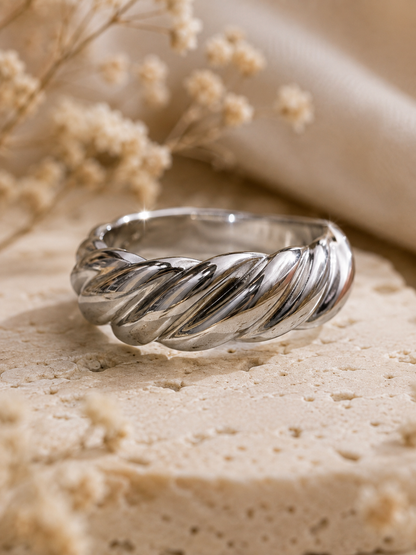 Everly Twist Ring: Gold & Silver Rope Ring