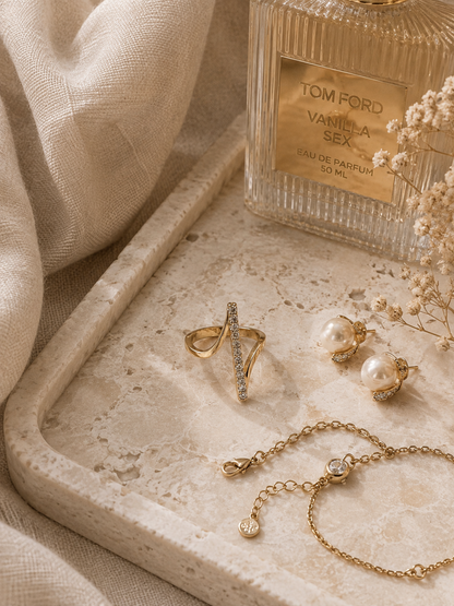 Sable Minimal Ring: Gold Bar Ring