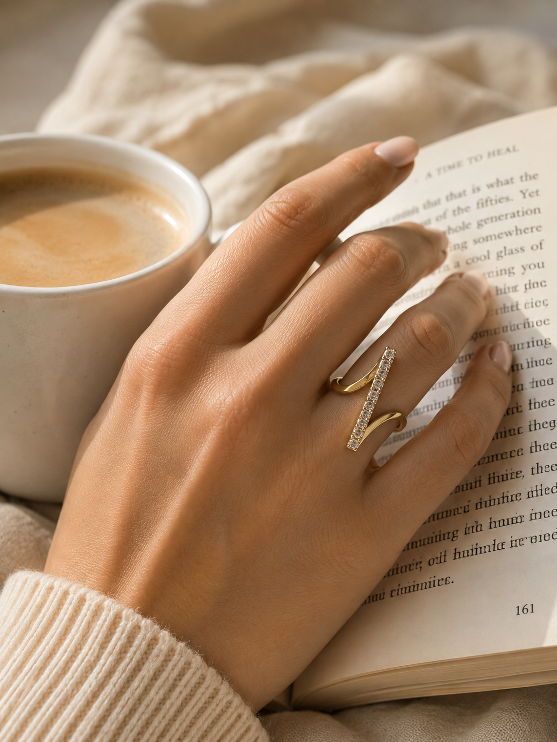 Sable Minimal Ring: Gold Bar Ring
