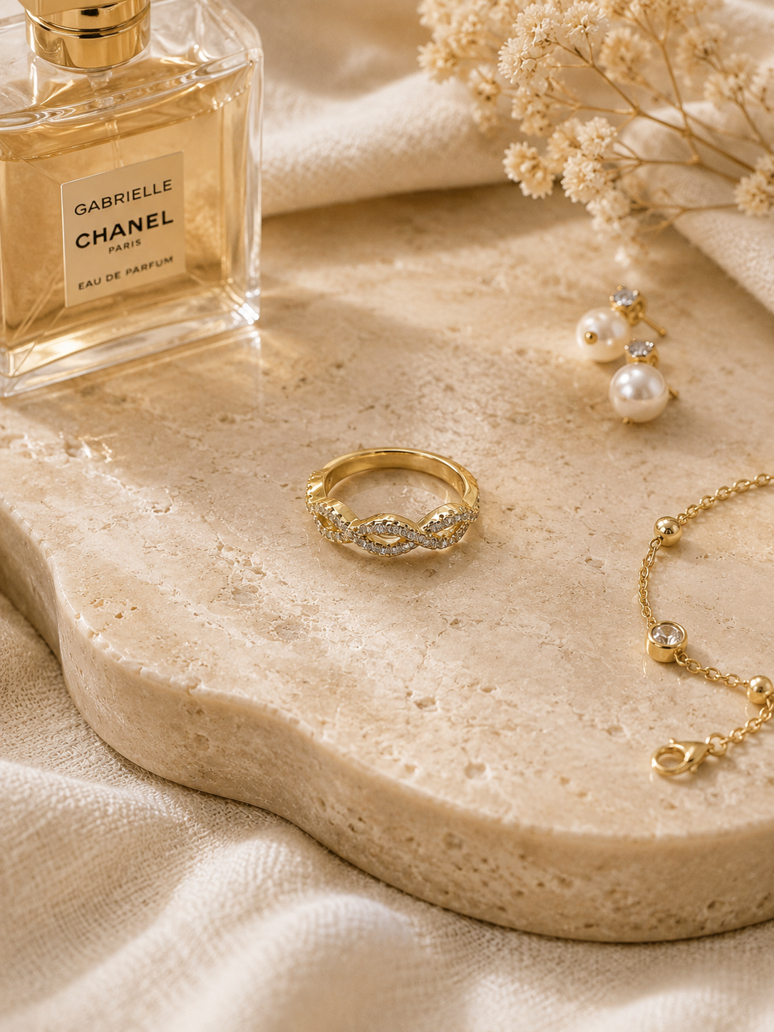 Aurora Ring: Gold Twisted Crystal Band