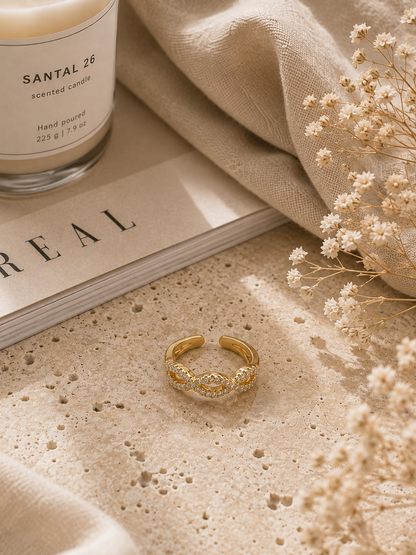 Aurora Ring: Gold Twisted Crystal Band
