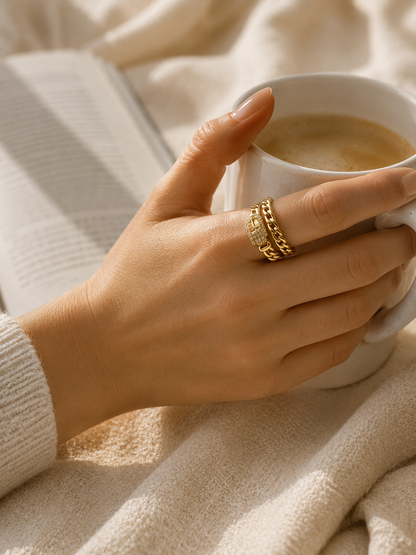 Eterna Buckle Ring: Gold Chain Buckle Ring